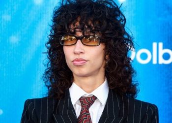 Quem é Towa Bird? A guitarrista está numa nova era com o disco ‘Gentleman’